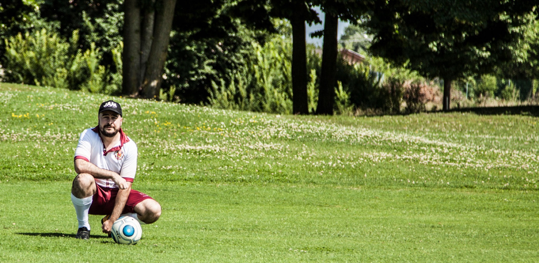 Giocatore di FootGolf sul green